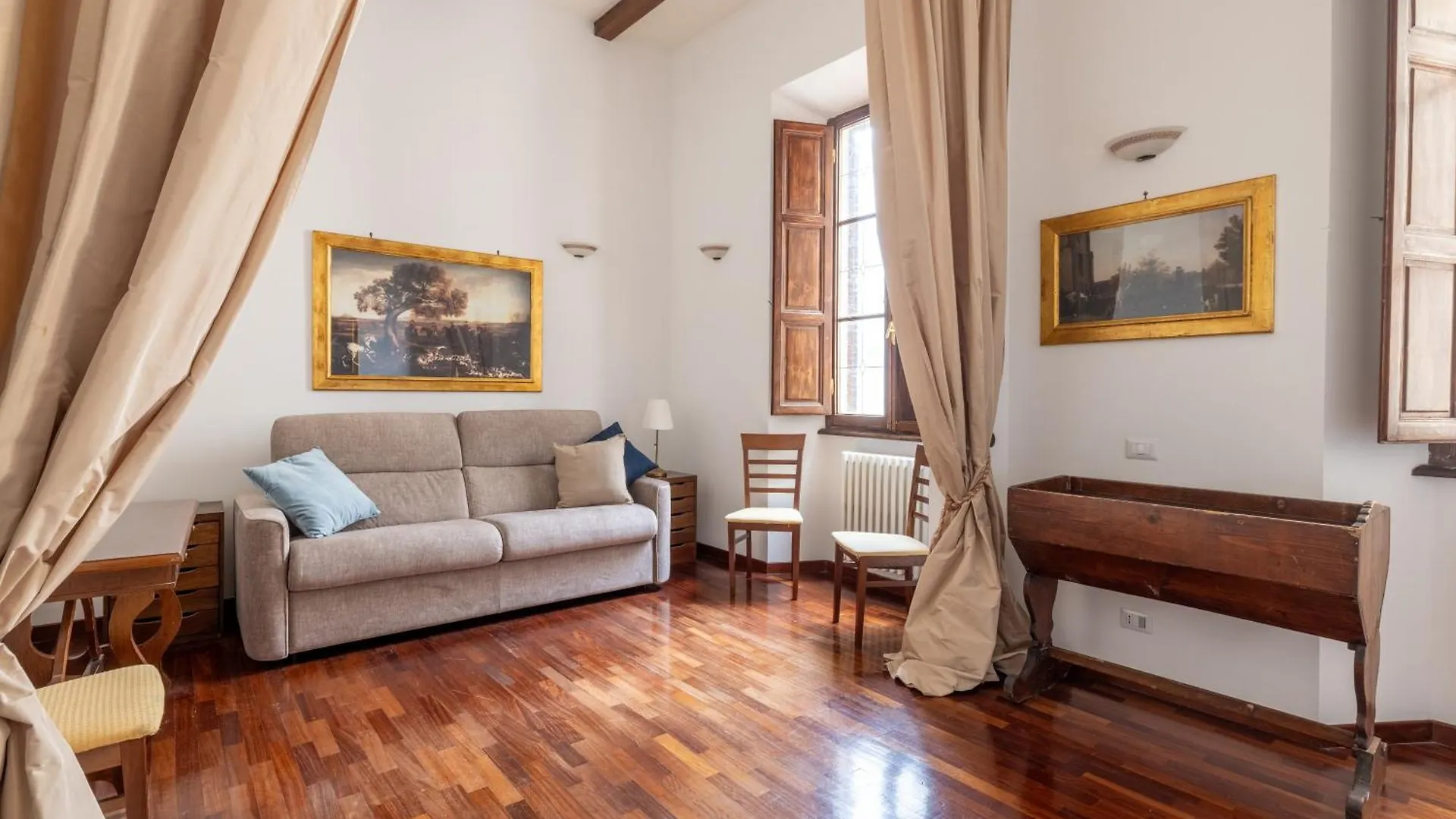 Luxury Apartment In The Heart Of Rome - Near Metro A And B 0*,  Italy