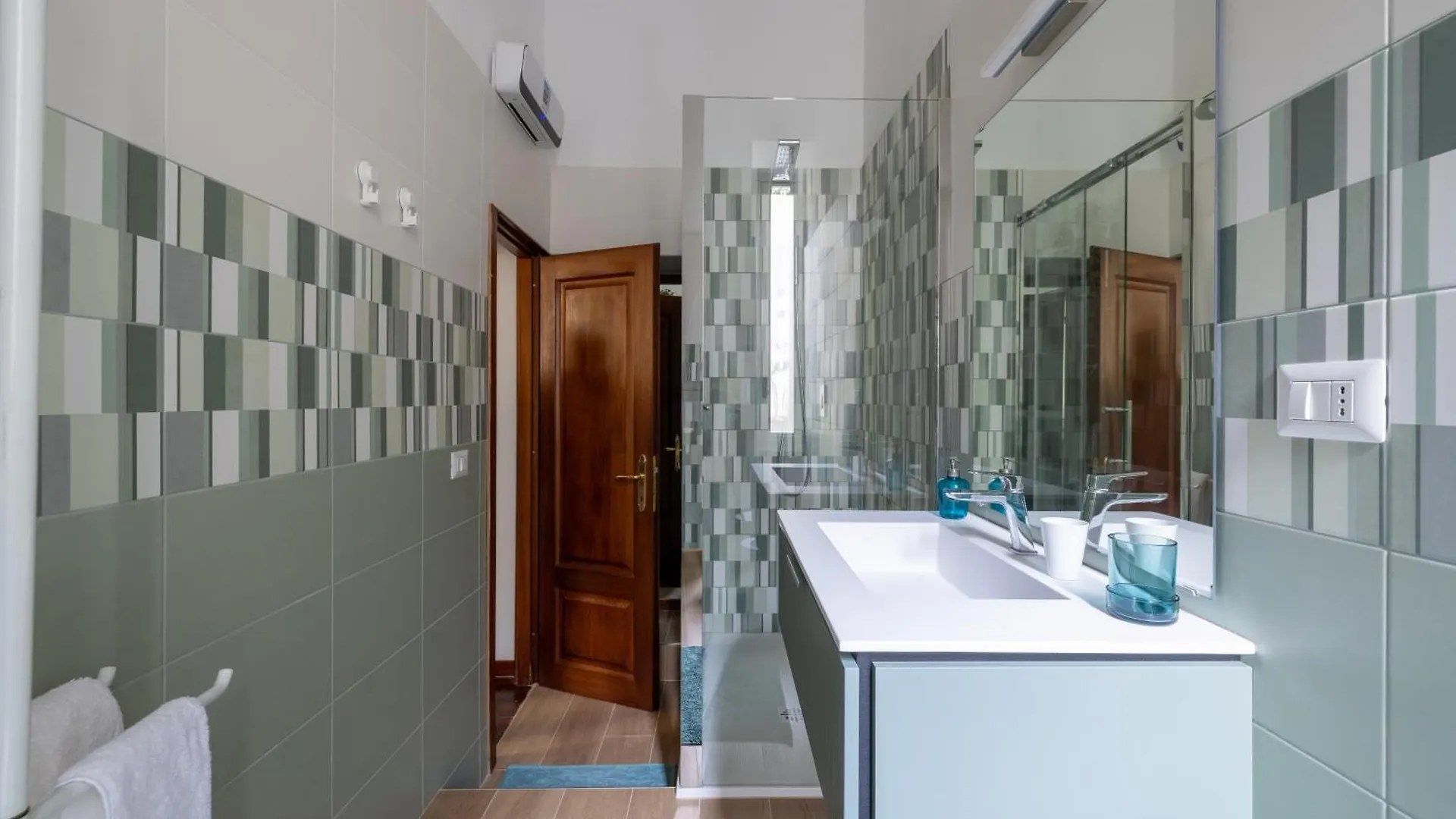 Luxury Apartment In The Heart Of Rome - Near Metro A And B Italy